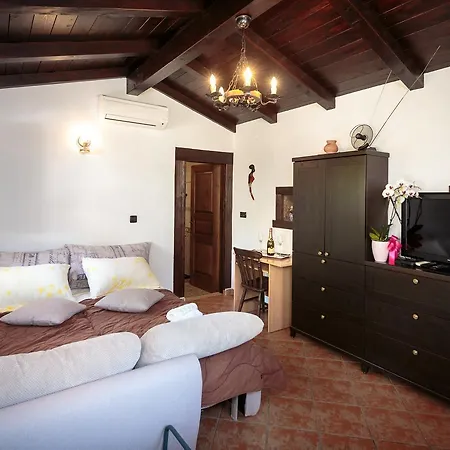 Apartman Mirjana 1655 Kanfanar